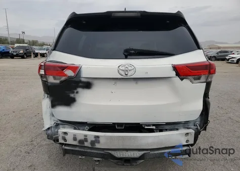 2018 Toyota Highlander Se z USA, uszkodzony, nr VIN 5TDJZRFH9JS816697